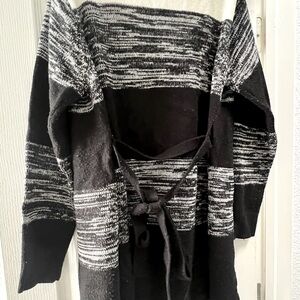 Perfect long sweater to wear with jeans, leggings or slacks.